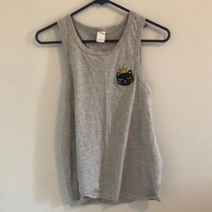 Sleeveless kitty top